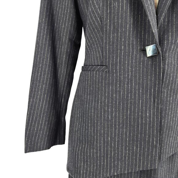 Vintage Zion New York Italian Wool Pinstripe Suit Asymmetrical lines Size 6 - Picture 6 of 12